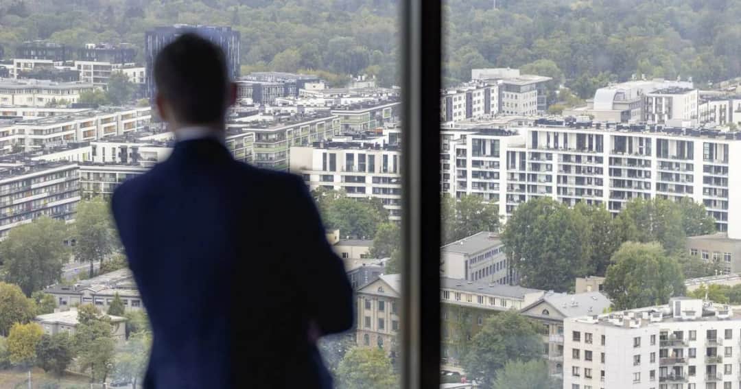 Dlaczego deweloperzy nie podają cen mieszkań? Odkryj ukryte powody