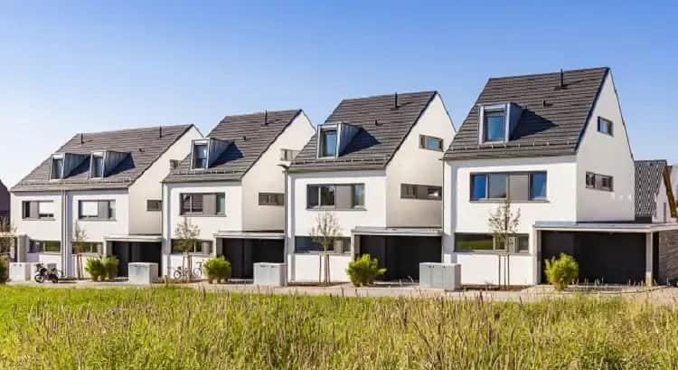 Deweloper kto to: Kluczowe informacje o roli i odpowiedzialności w budownictwie