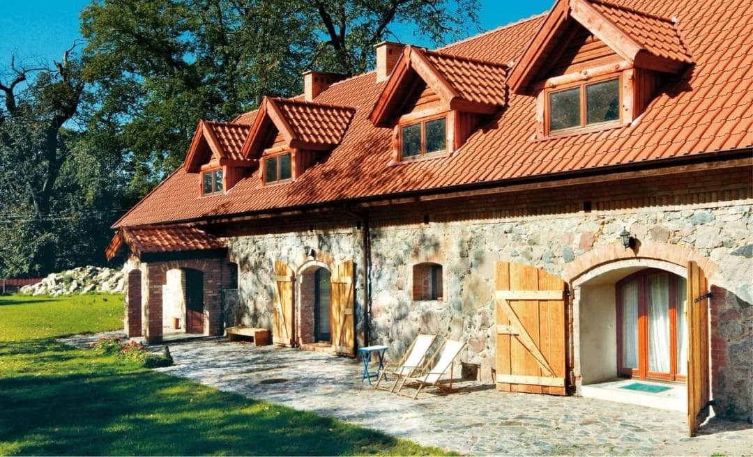 Adaptacja budynku gospodarczego na dom: formalności i koszty